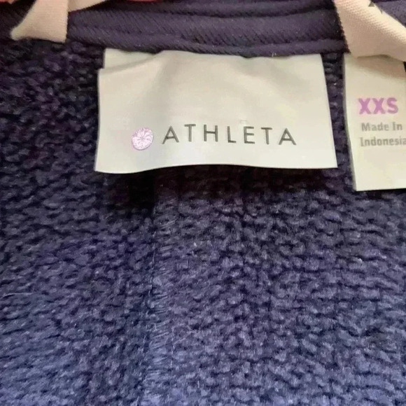 Athleta blue, zip  up, fitted, midweight jacket w holes for thumbs, pockets,hood - Picture 4 of 8